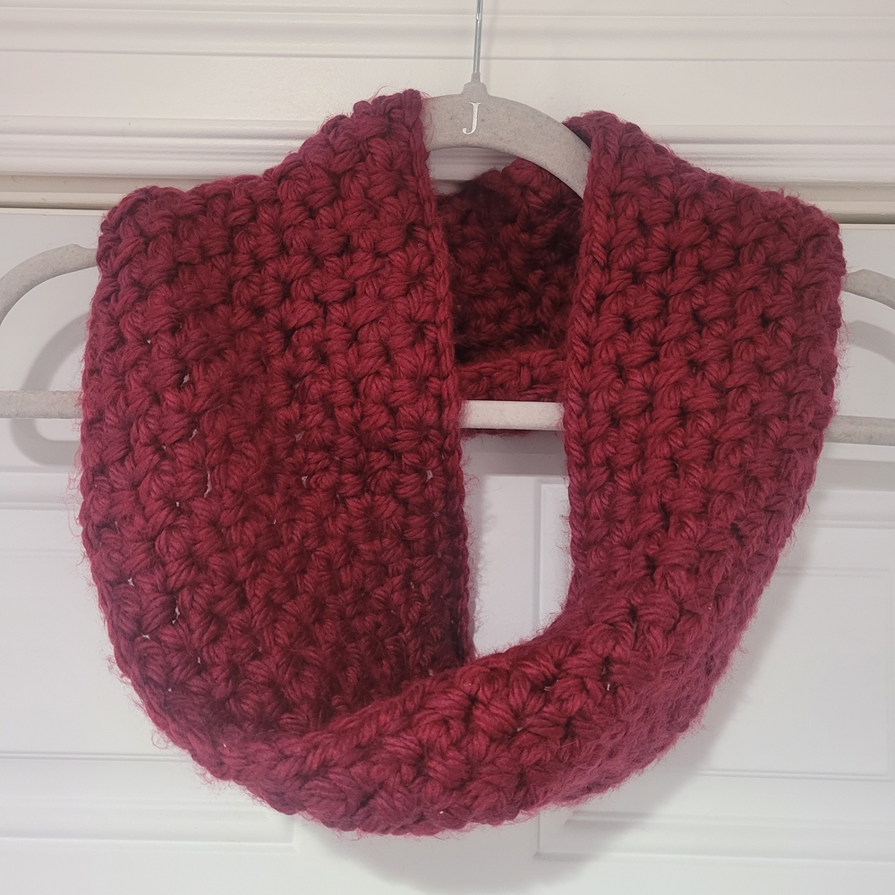 Chunky Knit Red Infinity Scarf